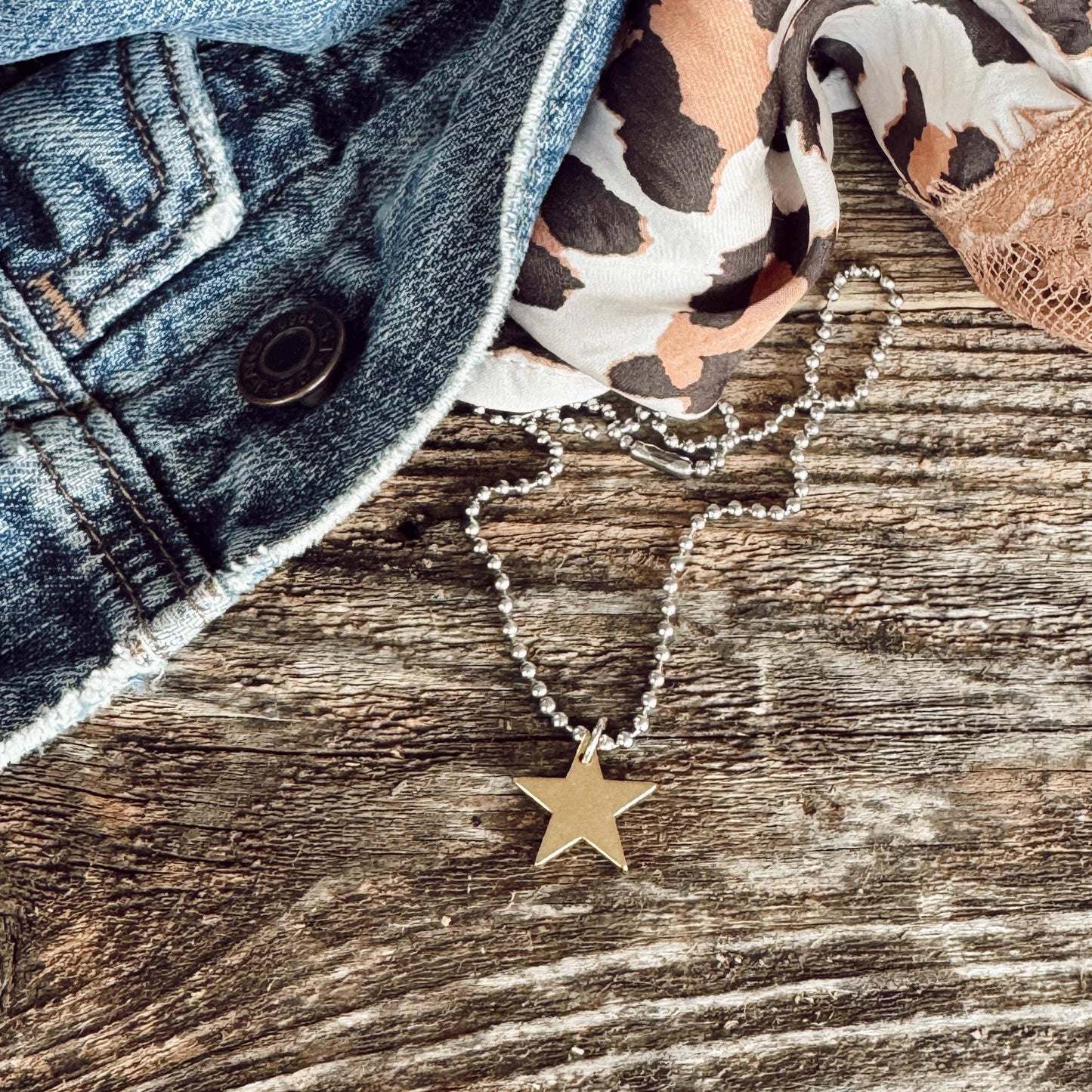 Brass Star Necklace : 16