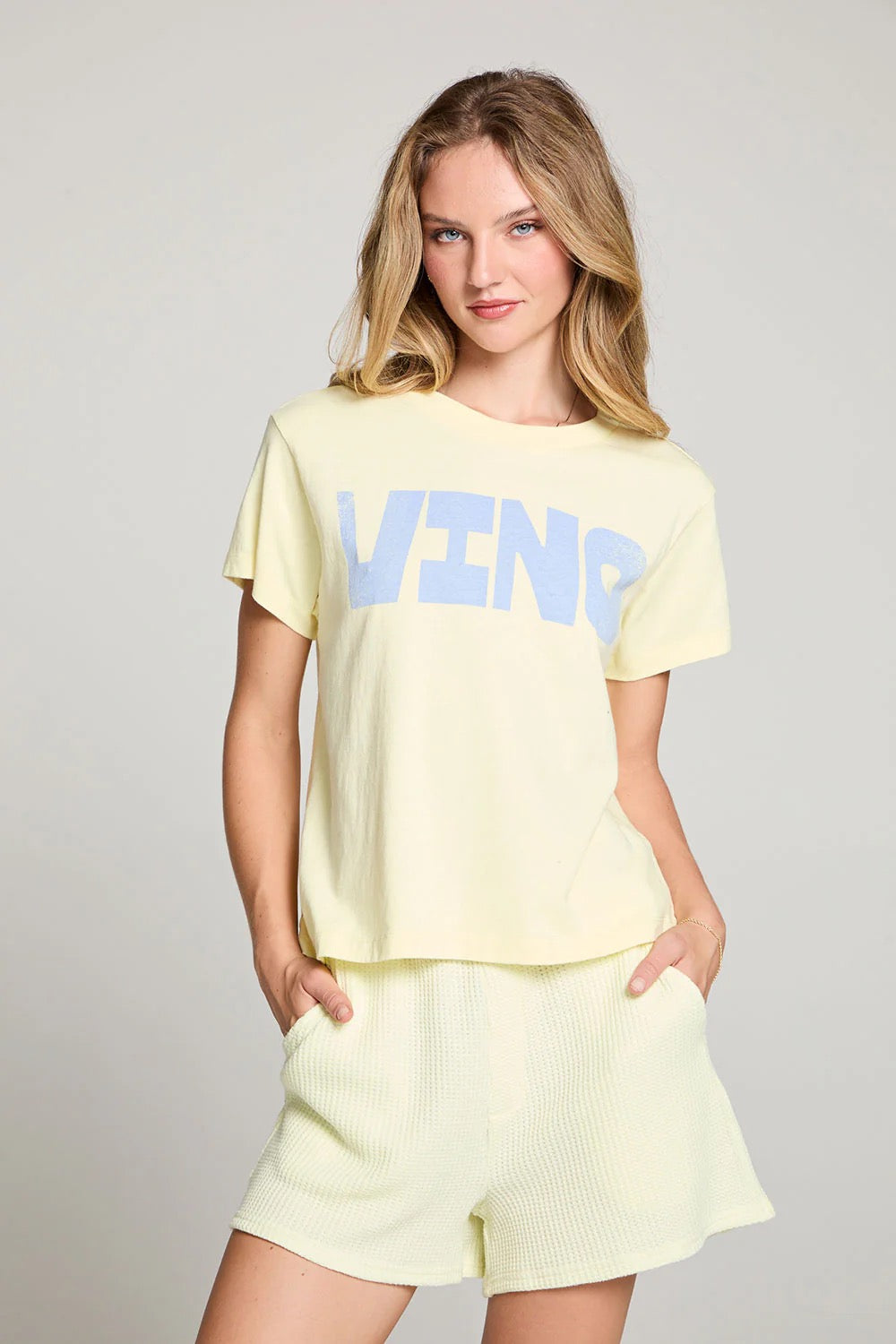 Vino Graphic Tee