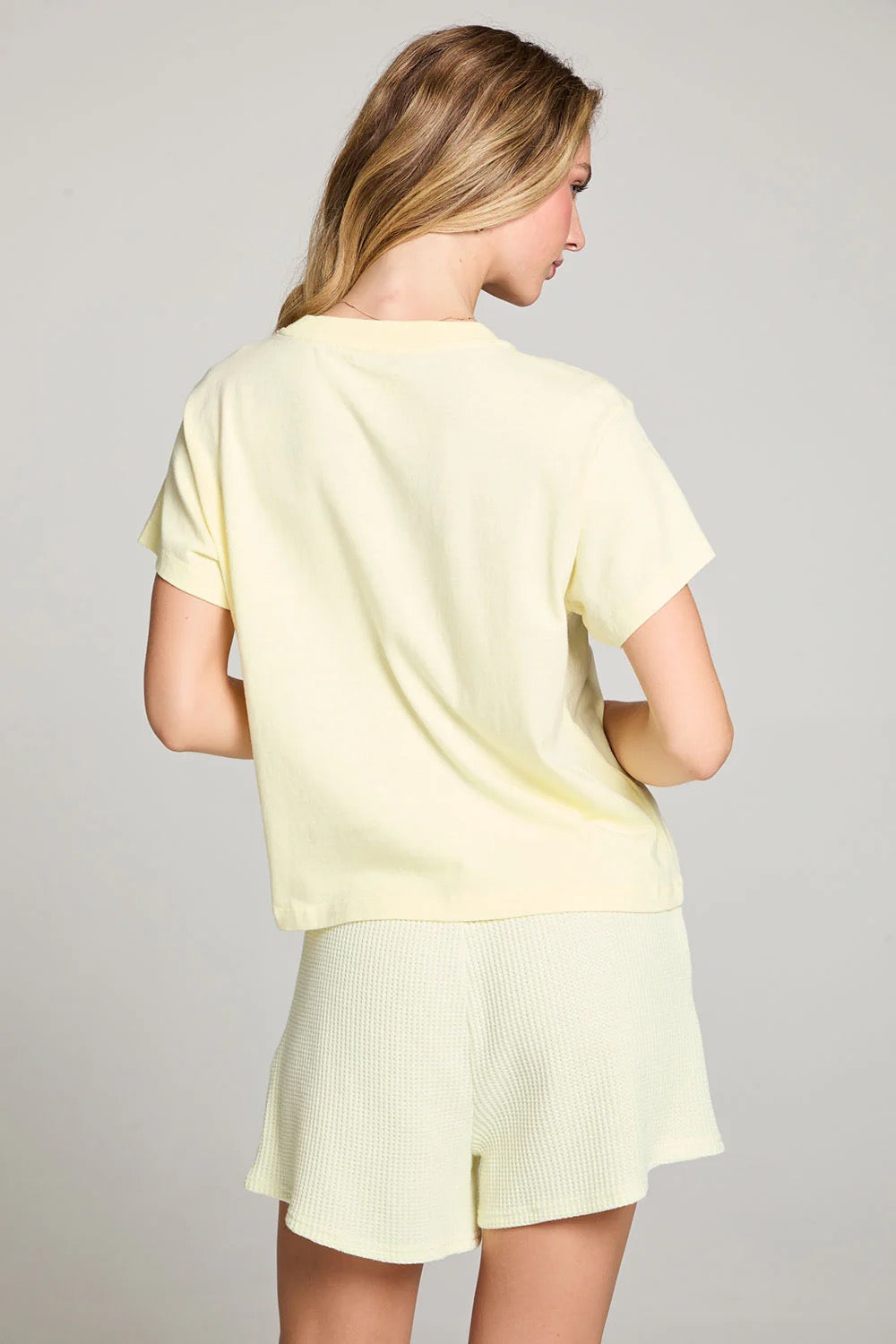 Vino Graphic Tee