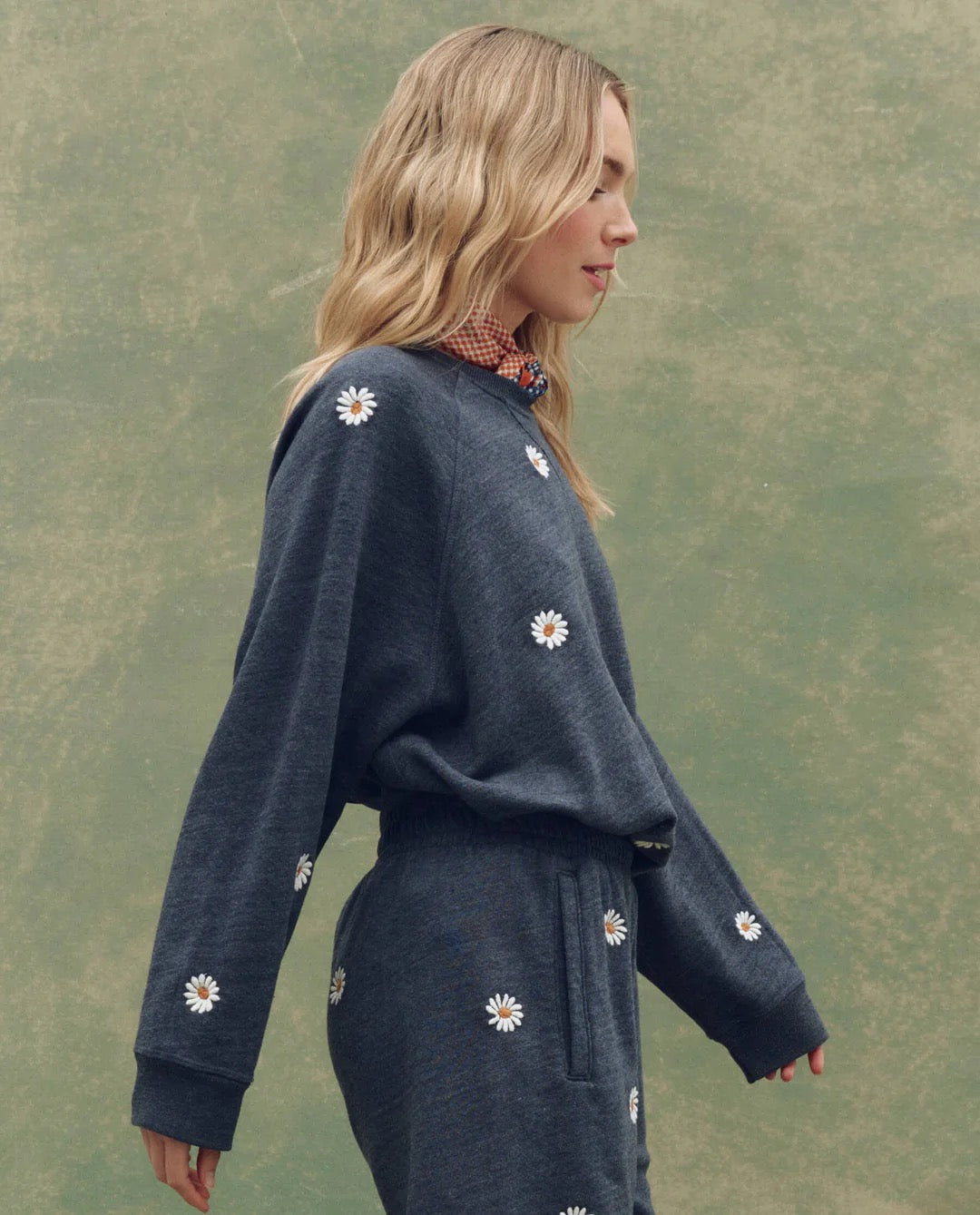 The Slouch Sweatshirt w/ Daisy Embroidery