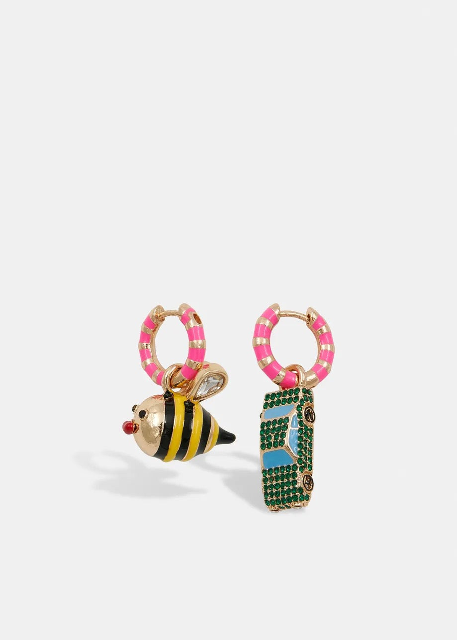 Istritti Earrings With Charms
