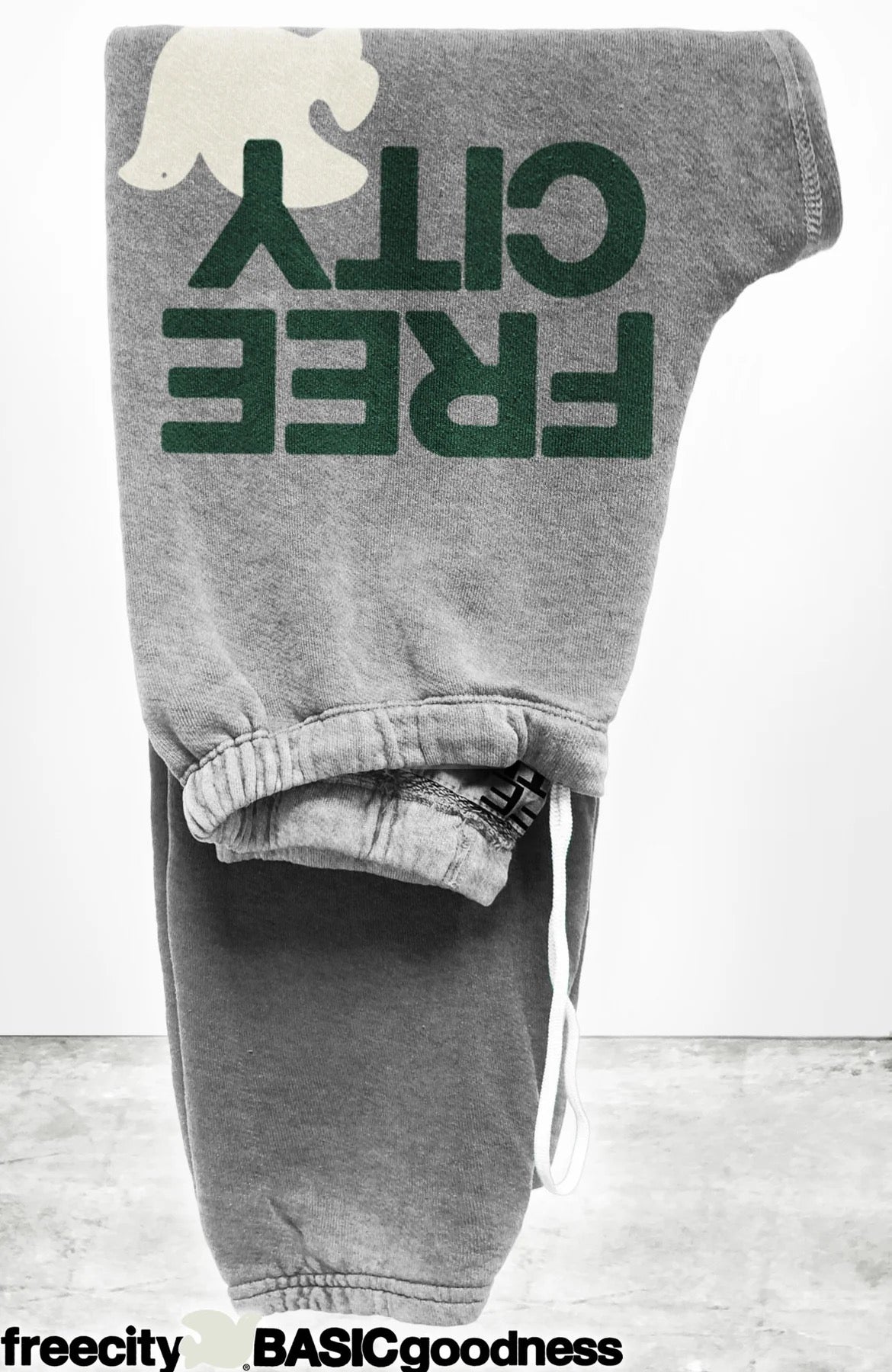 Freecity Large Sweatpant